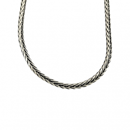 Necklace chain knit cobra