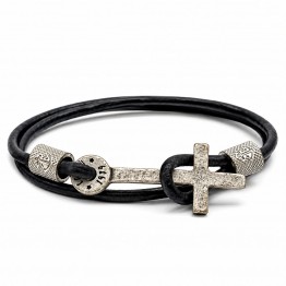 BRACCIALE CON CUOIO NERO E CROCE