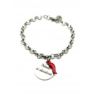 Bracelet avec phrase gravée et porte-bonheur