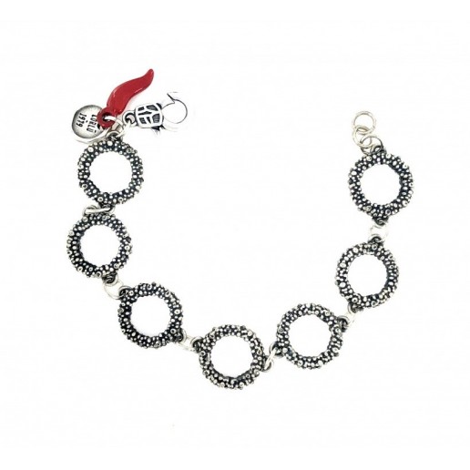 Bracelet with dotted circles